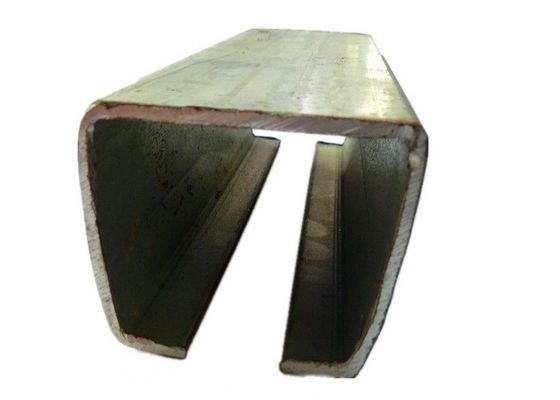 70x59 সাদা জিঙ্ক স্লাইডিং গেট ফ্লোর ট্র্যাক প্রোফাইল